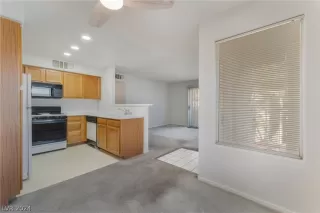 Photo #6: 2575114 Listing