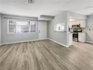 Photo #2: 2575174 Listing