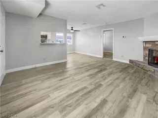 Photo #3: 2575174 Listing