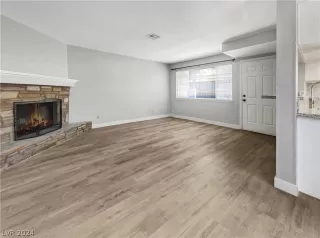 Photo #5: 2575174 Listing