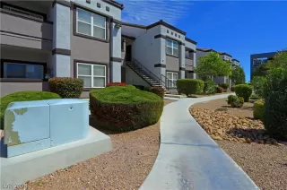 Photo #2: 2575195 Listing