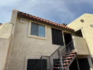 Photo #1: 2575211 Listing