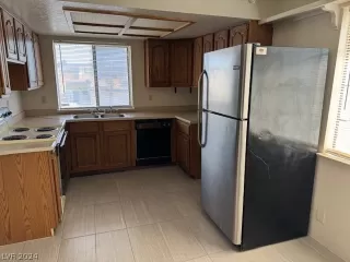 Photo #4: 2575211 Listing