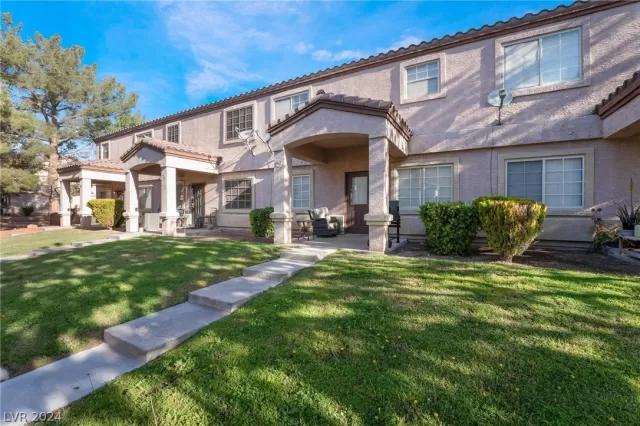 MLS: 2575283 Condo For Sale