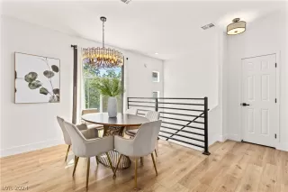 Photo #5: 2575295 Listing