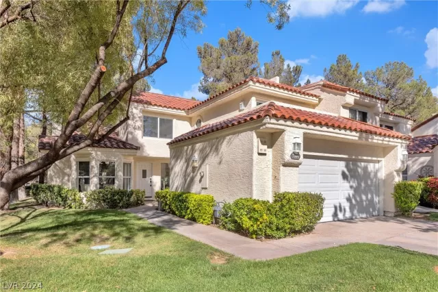 MLS: 2575356 Condo For Sale