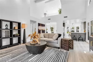 Photo #4: 2575356 Listing