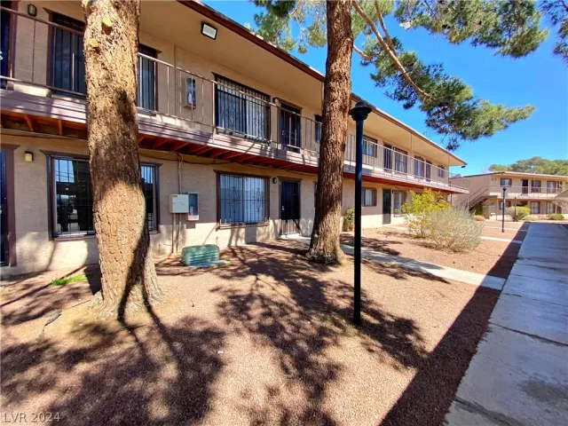 MLS: 2575359 Condo For Sale