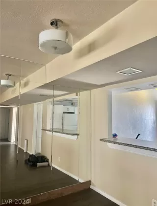 Photo #3: 2575393 Listing