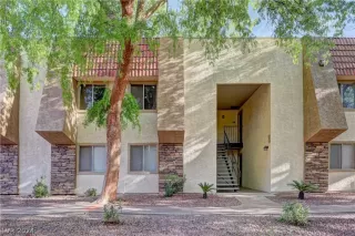 Photo #1: 2575405 Listing