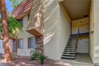 Photo #3: 2575405 Listing