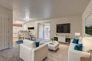 Photo #4: 2575405 Listing