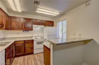 Photo #6: 2575405 Listing