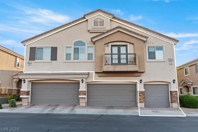 MLS: 2575407 Condo For Sale