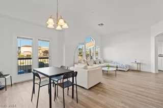 Photo #4: 2575407 Listing