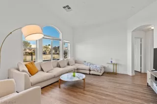 Photo #6: 2575407 Listing