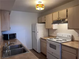 Photo #5: 2575409 Listing 