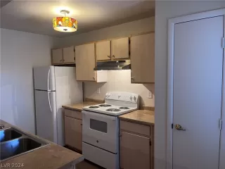 Photo #6: 2575409 Listing 