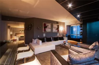 Photo #4: 2575424 Listing