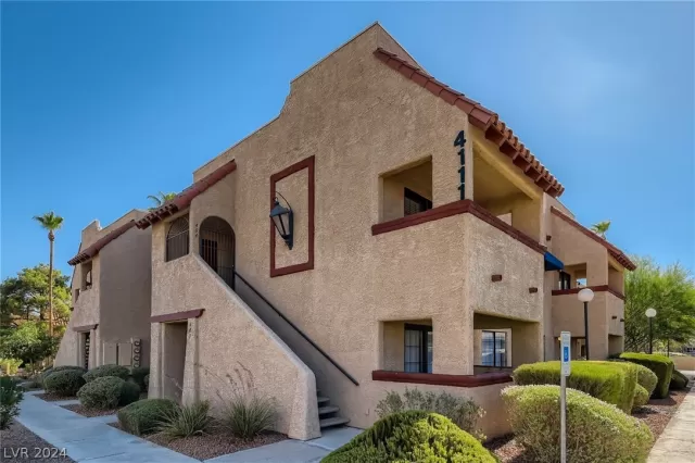 MLS: 2575445 Condo For Sale