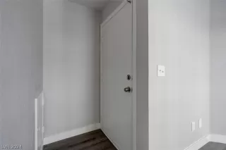 Photo #3: 2575449 Listing