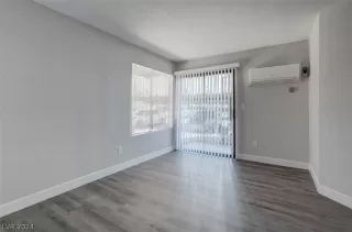 Photo #4: 2575449 Listing