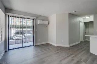 Photo #5: 2575449 Listing