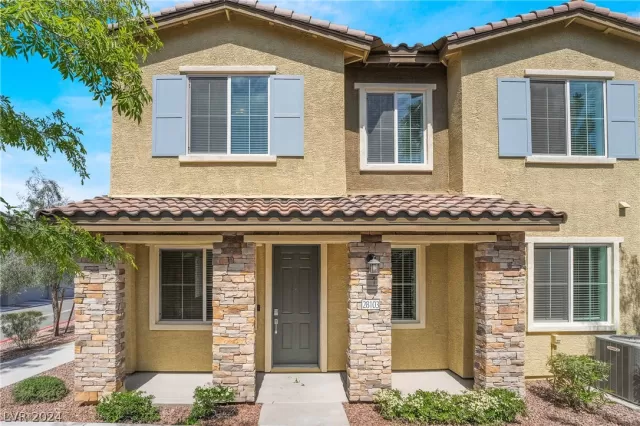 MLS: 2575470 Condo For Sale