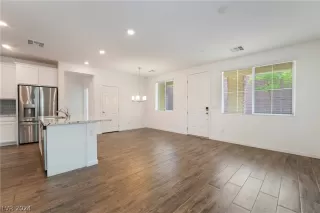 Photo #3: 2575470 Listing