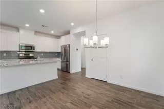 Photo #5: 2575470 Listing