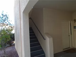 Photo #3: 2575475 Listing