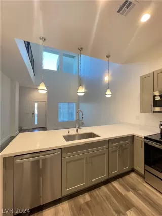 Photo #3: 2575482 Listing 