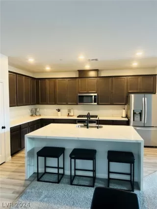 Photo #5: 2575485 Listing 