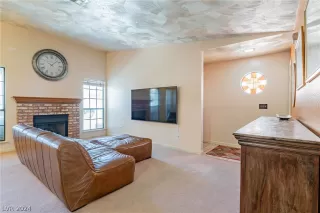 Photo #6: 2575509 Listing