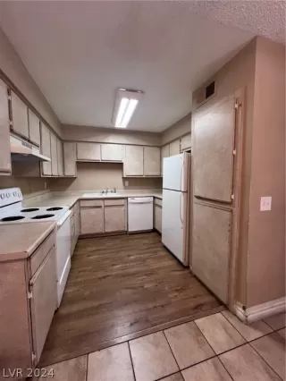 Photo #4: 2575548 Listing 