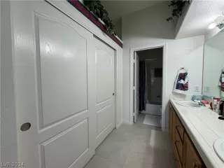 Photo #5: 2575553 Listing