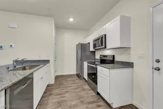 Photo #3: 2575571 Listing 