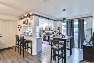 Photo #5: 2575588 Listing