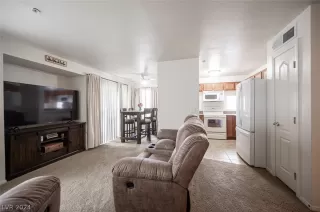 Photo #6: 2575601 Listing