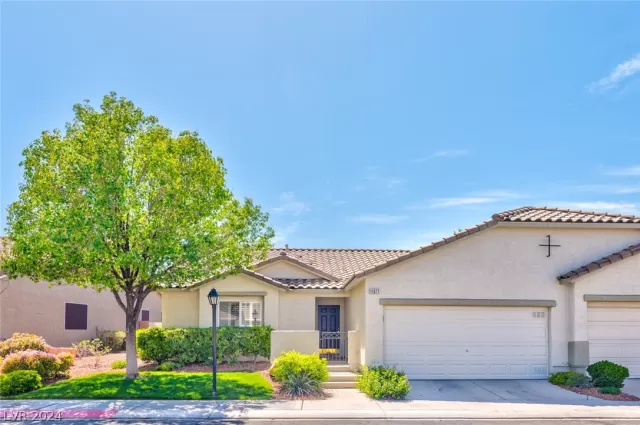 MLS: 2575606 Condo For Sale