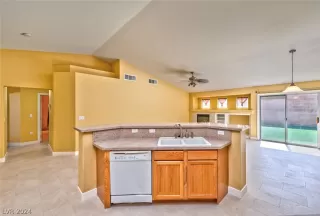 Photo #3: 2575606 Listing 