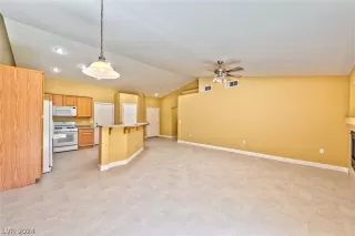 Photo #4: 2575606 Listing 