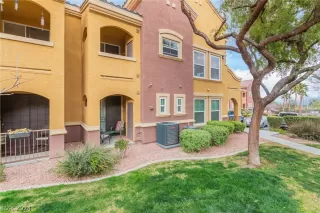 Photo #2: 2575611 Listing