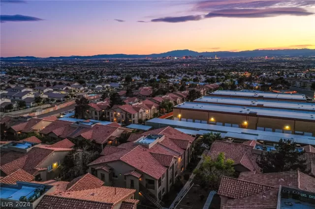 MLS: 2575640 Condo For Sale