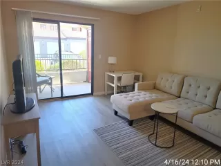 Photo #2: 2575664 Listing 