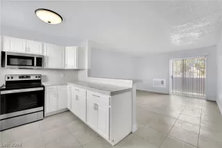 Photo #1: 2575683 Listing 