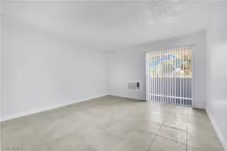 Photo #2: 2575683 Listing 