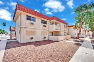 Photo #4: 2575683 Listing 