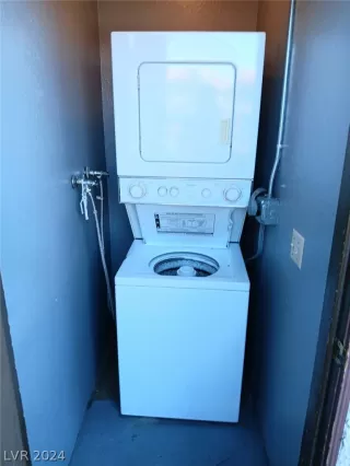 Photo #5: 2575699 Listing 