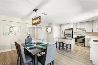 Photo #4: 2575723 Listing